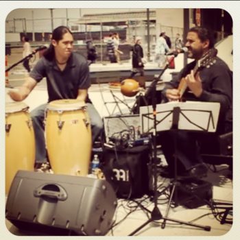 Watch Alex Shaw of Alo Brasil perform WXPN&#8217;s Philly Local lunchtime busker series