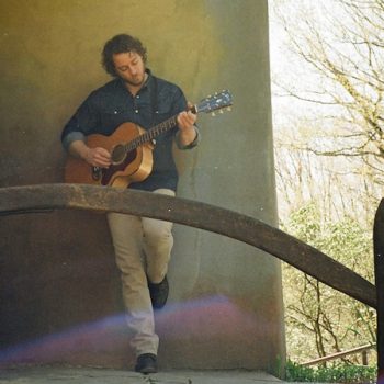 Download a new song by Amos Lee, “Chill In The Air” (XPN Welcomes to the Tower Theatre on 11/27)