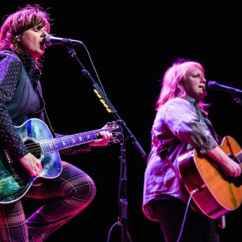 The Indigo Girls are streaming a live concert and Q&#038;A tonight