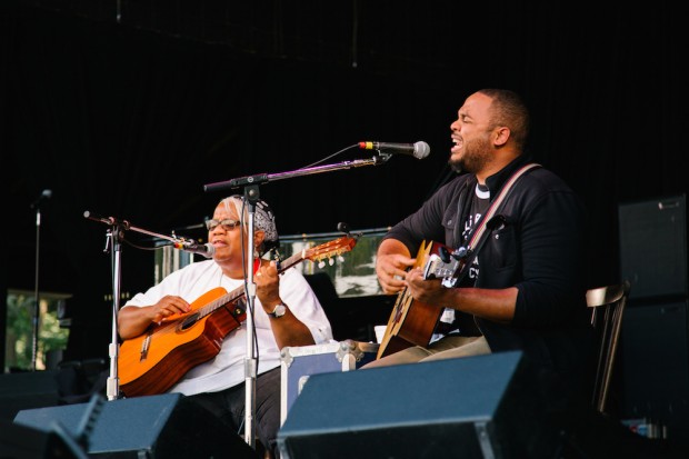 Madisen Ward and the Mama Bear at The Philadelphia Folk Fest | Photo by Hope Helmuth | hopehelmuth.com