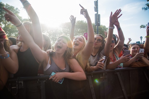 Nick Jonas fans | Photo by Rachel Del Sorso | racheldelsordophotography.com