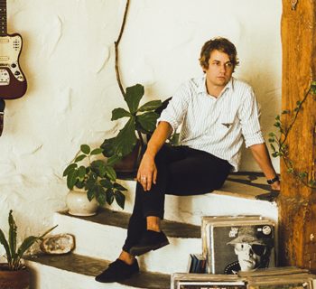 Point, Counterpoint: Kevin Morby talks expanding his sonic palette on the new <em>Singing Saw</em>