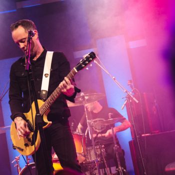 Watch Dave Hause &#038; The Mermaid cover &#8220;Rearviewmirror&#8221; by Pearl Jam, see him at XPN Fest