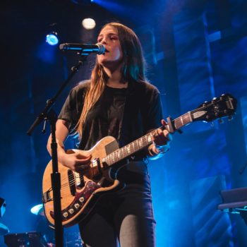 Free at Noon Flashback: Maggie Rogers grooves her way into the hearts of pop fans with an electric performance