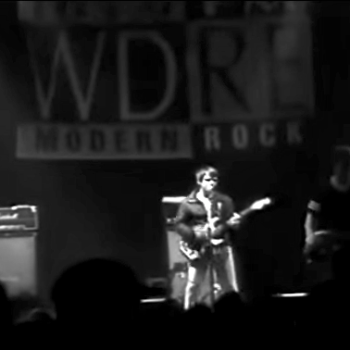 It’s Time I Got Back: Watch Weezer play the Electric Factory in December of 1996