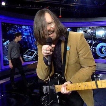 Joey Sweeney &#038; The Neon Grease gets goofy on Fox 29 with a performance of &#8220;Polaroids on the Floor&#8221;