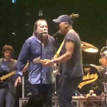 Watch Bruce Springsteen crash Southside Johnny and Gary Tallent&#8217;s show at the Stone Pony