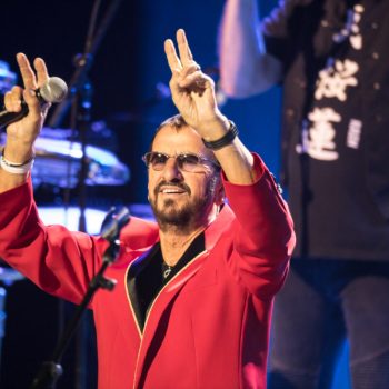 Ringo Starr brings peace and love to The Met, with a little help from his All-Starr friends