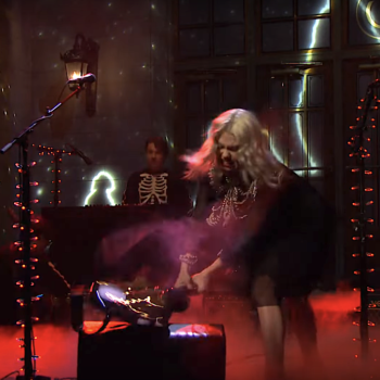 Watch Phoebe Bridgers destroy SNL with “Kyoto” and “I Know The End”