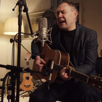 David Gray Performs A Mini-Concert For World Cafe