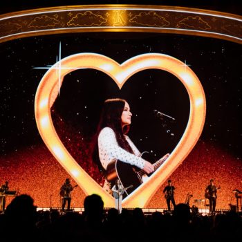 Kacey Musgraves cultivated joy in ‘Star-Crossed’ heartbreak, covered “9 to 5” at Wells Fargo Center