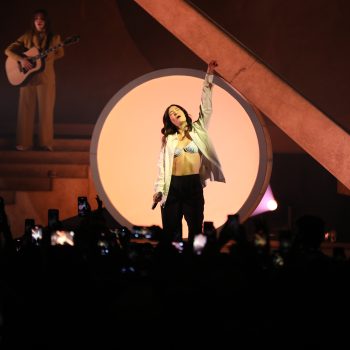 Lorde embraces change and light in a radiant ‘Solar Power’ performance at The Met