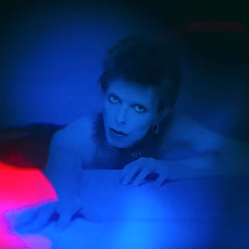 Watch the full trailer for the new David Bowie doc &#8216;Moonage Daydream&#8217;