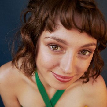Stella Donnelly teases sophomore LP ‘Flood’ with delightful single “How Was Your Day”