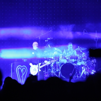 The Smashing Pumpkins go it alone at Wells Fargo Center for an epic arena-size home run