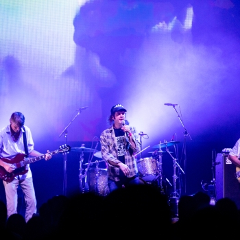 Pavement jams with Kurt Vile, rocks the hits, and digs for deep cuts at The Met