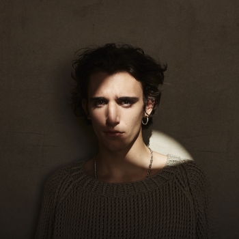 Tamino showcases his heavenly voice and calm energy on his latest album, &#8216;Sahar&#8217;