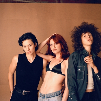 MUNA announces 2023 with Philly show at The Met