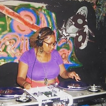 Creating community with Philly&#8217;s DJ Aura