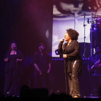 Do You Remember: Jill Scott takes hometown fans on an anniversary journey through her classic debut