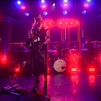 Watch St. Vincent and The Roots cover Portishead&#8217;s &#8220;Glory Box&#8221; on Jimmy Fallon