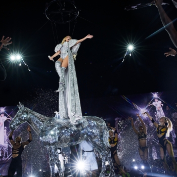 Beyoncé kicks off her North American Renaissance tour in Philadelphia with a dazzling show at The Linc