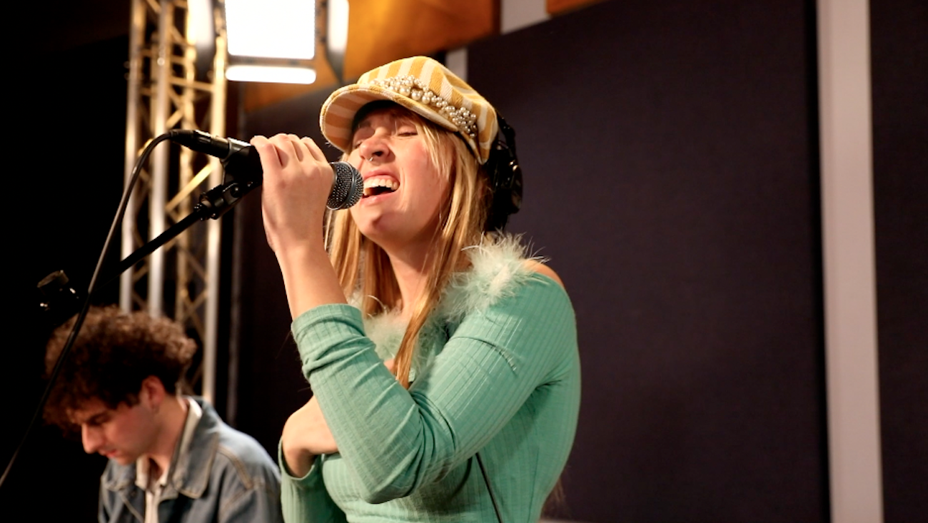 The Key Studio Sessions: Zoe Lemon - WXPN | Vinyl At Heart
