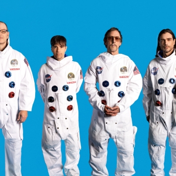 Weezer will play &#8216;The Blue Album&#8217; in full at Wells Fargo Center this September