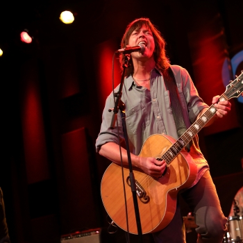 Old 97&#8217;s rocked out to old tracks and new during their NON-COMM Free at Noon