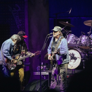 Neil Young &#038; Crazy Horse traverse the genres in a career capsule performance at Freedom Mortgage Pavilion