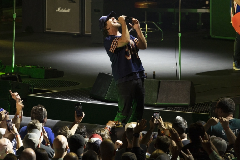 Pearl-Jam-8038-768x512.jpg