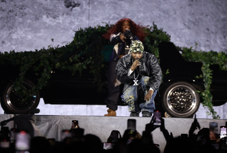 Kendrick Lamar and SZA under the stars at The Linc - WXPN | Vinyl