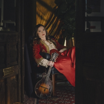 Sierra Hull’s confidence is palpable on ‘A Tip Toe High Wire’