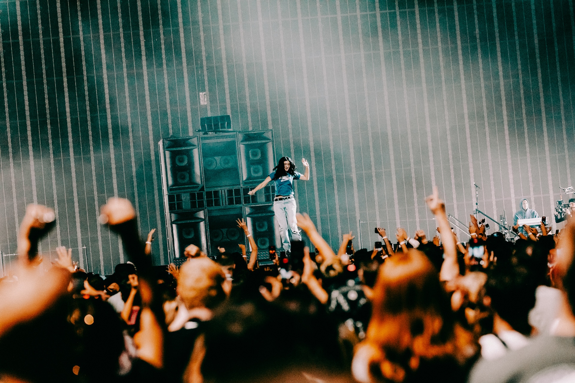 Unadorned and uninhibited, Lorde's 'Ultrasound' tour rocks Philly
