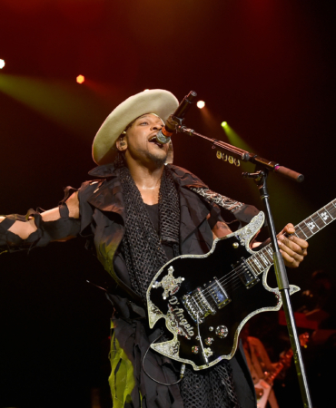 Philadelphia pays tribute to D'Angelo - WXPN | Vinyl At Heart Philadelphia pays tribute to D'Angelo - WXPN | Vinyl At Heart