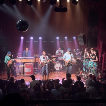 Dr. Dog kicks off Philly Music Fest with deep cuts and Wawa hoagies