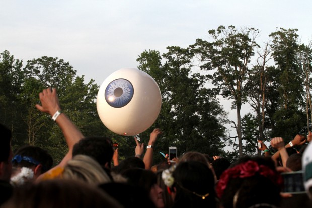 Inflatable eyeball during Yeah Yeah Yeahs' set | Photo by John Vettese