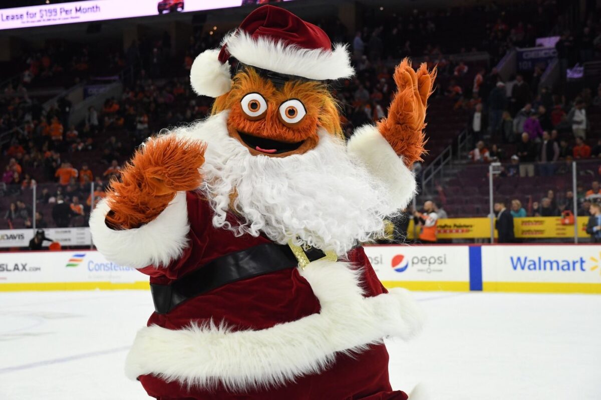 Social Media Sounds Off After Flyers Unveil New Mascot Gritty - CBS  Philadelphia