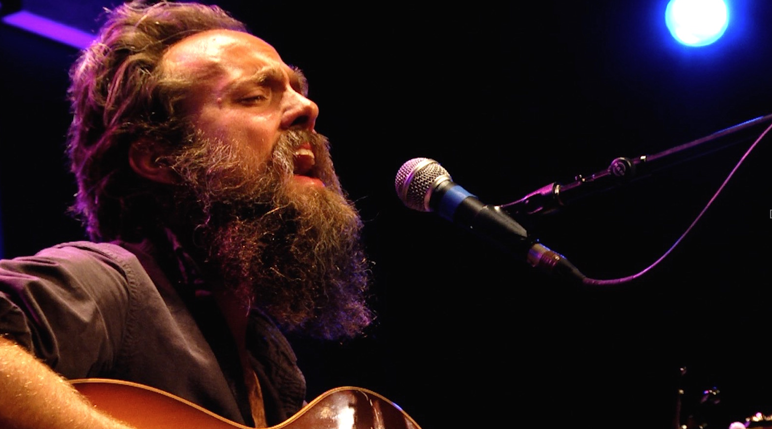 Iron &#038; Wine: &#8220;Call It Dreaming&#8221; (World Cafe Session)