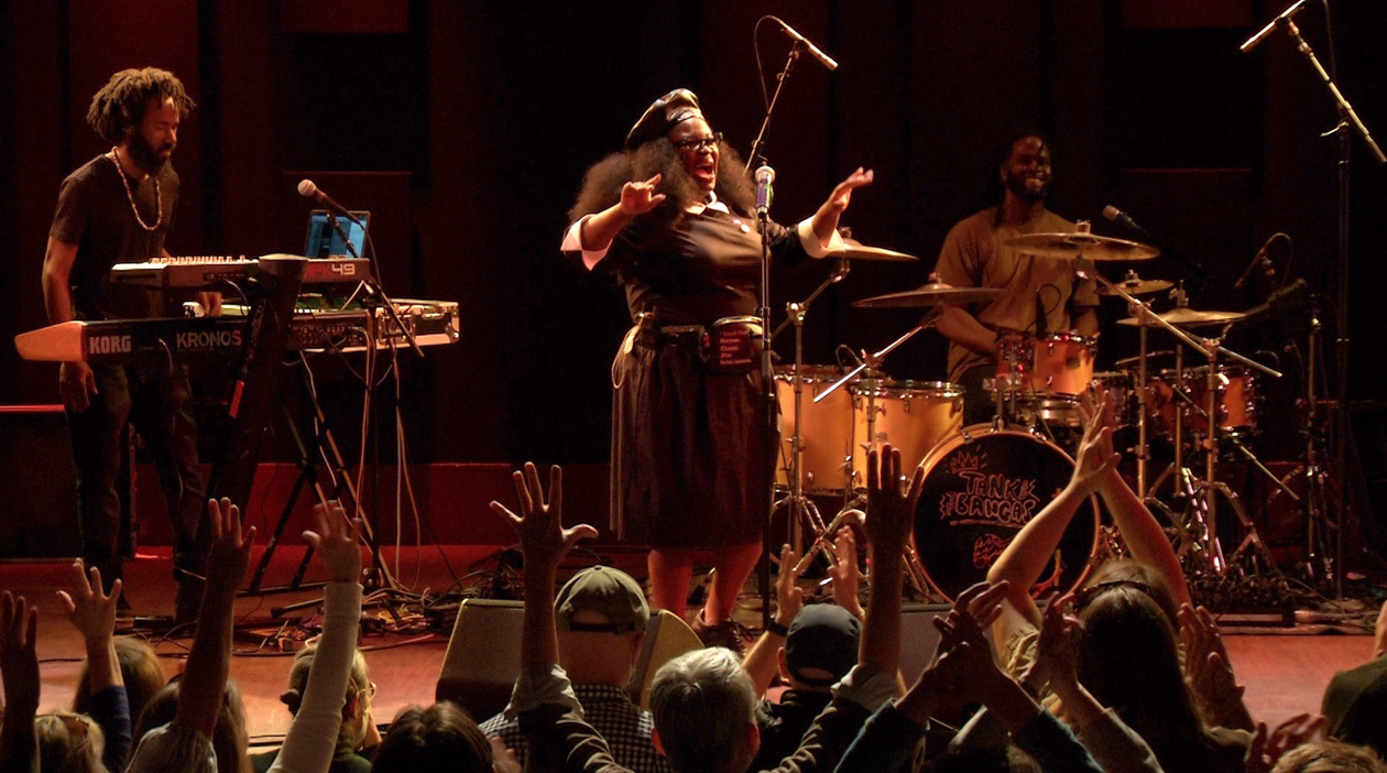 Tank and the Bangas: &#8220;No ID&#8221; &#038; &#8220;Big&#8221; (World Cafe Session)