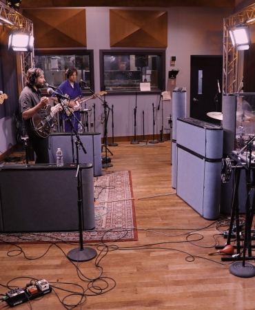 Indie Rock Hit Parade Live Session: Shout Out Louds - WXPN | Vinyl At Heart