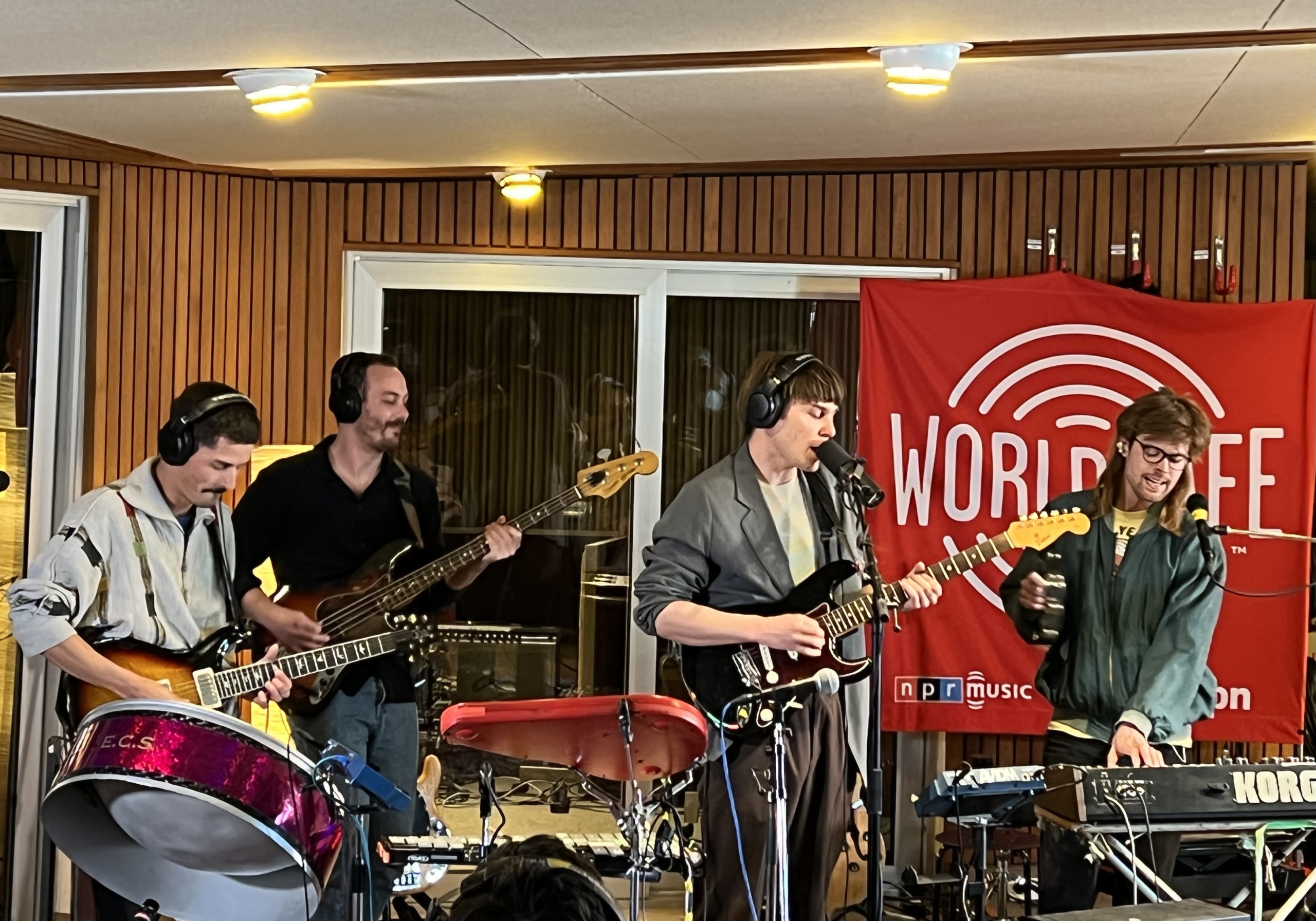 Grazen Wees klant Berlin indie-pop band Von Wegen Lisbeth shares new music on 'World Cafe' -  WXPN | Vinyl At Heart